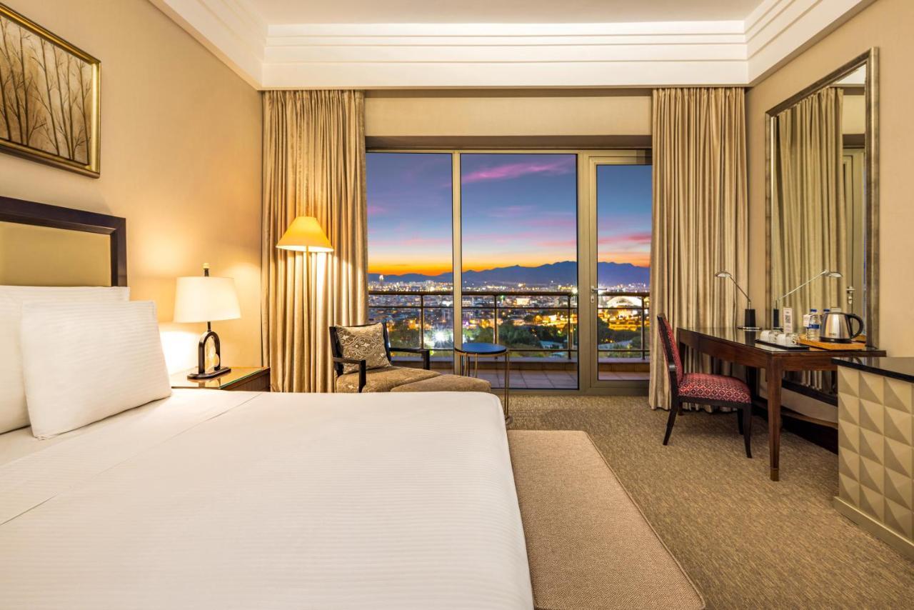 Hotel Çelik Palas Convention Center&Thermal SPA Bursa Exterior foto A guest room at the Atlantis Paradise Island
