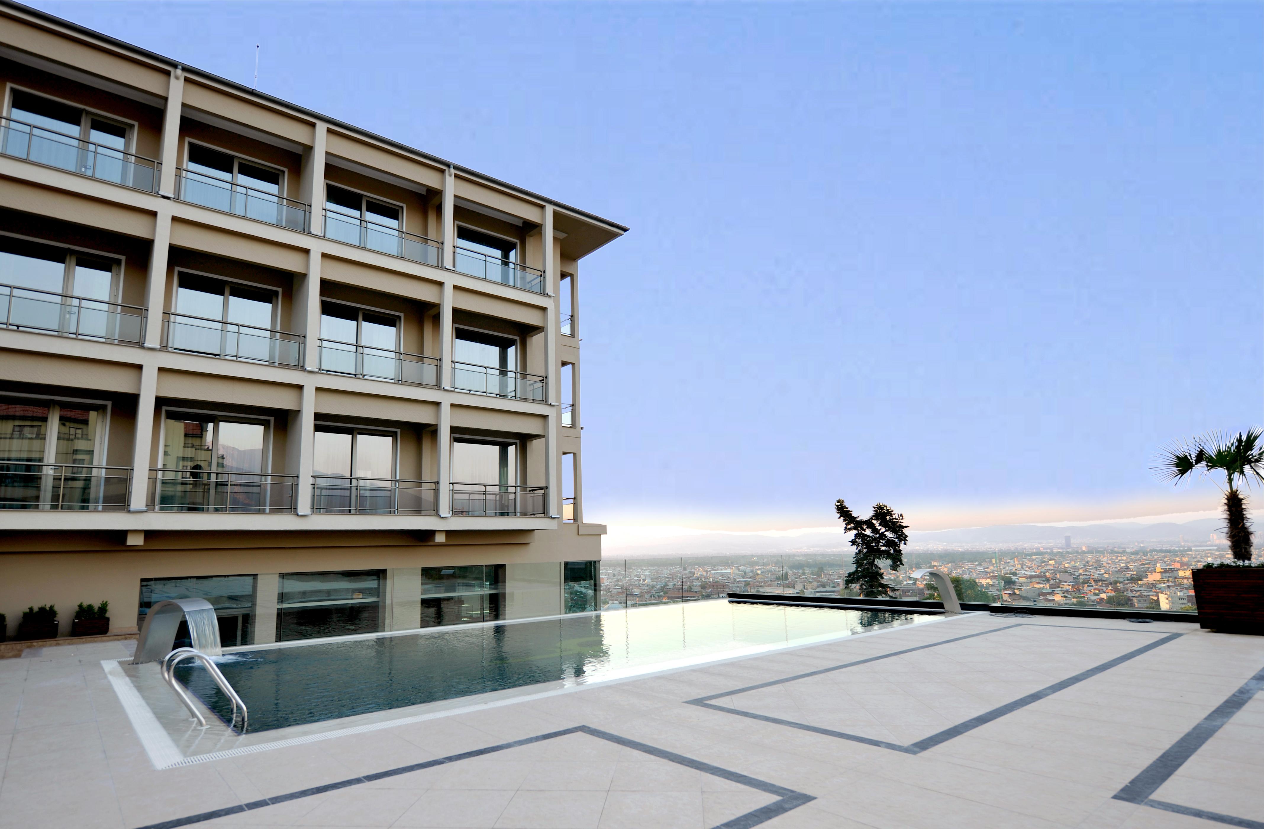 Hotel Çelik Palas Convention Center&Thermal SPA Bursa Exterior foto The school's main building