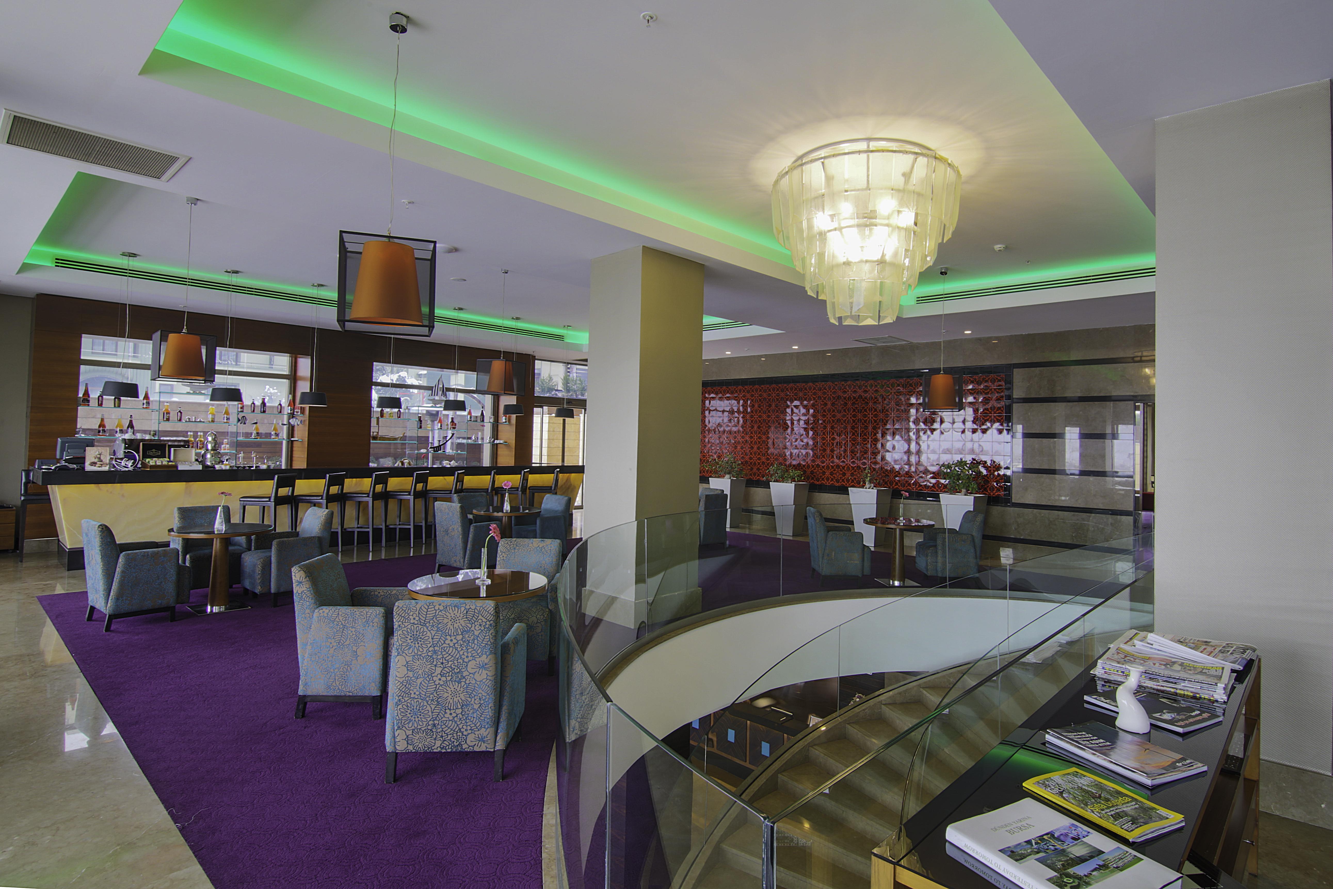Hotel Çelik Palas Convention Center&Thermal SPA Bursa Exterior foto The bar at the hotel